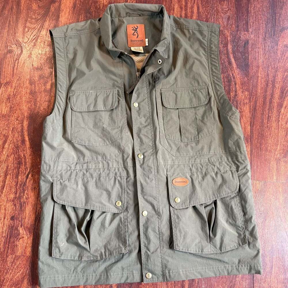 Browning Performance Fishing and Shooting Vest with Multi-Pocket Design